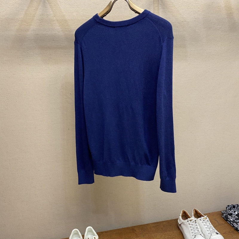 Pra*a sweater